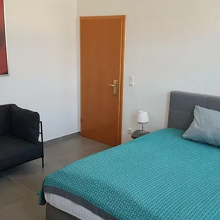 Zimmervermietung Muelheim Homestay *